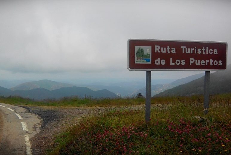 Ruta de los puertos en moto